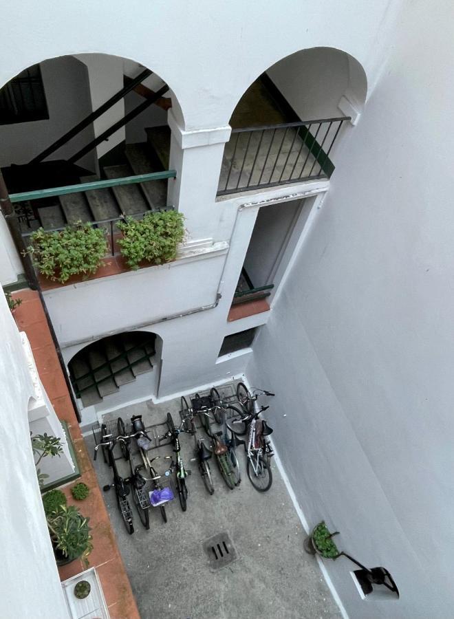 Rubra Apartment